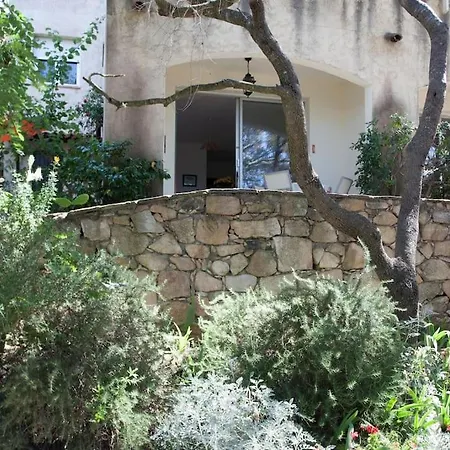 2ba Domaine Malacucina 펜션 *