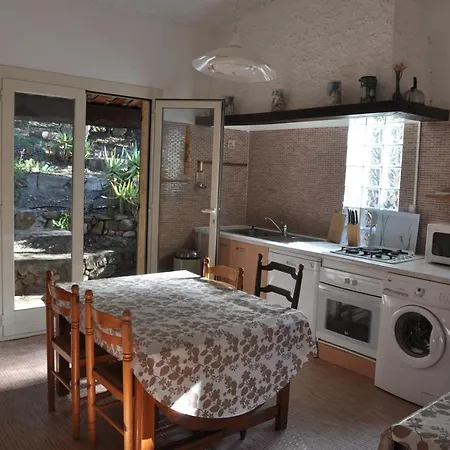 Holiday home 2ba Domaine Malacucina *